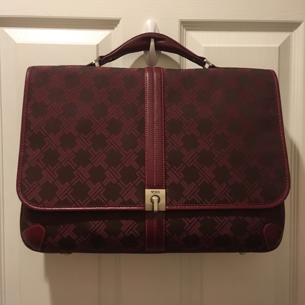 FINAL - NWT Tumi "Signature Collection" laptop bag